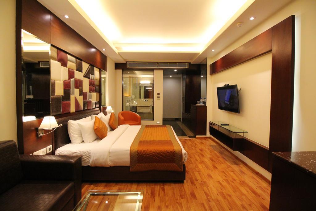 Hotel Golden Grand Дели Экстерьер фото