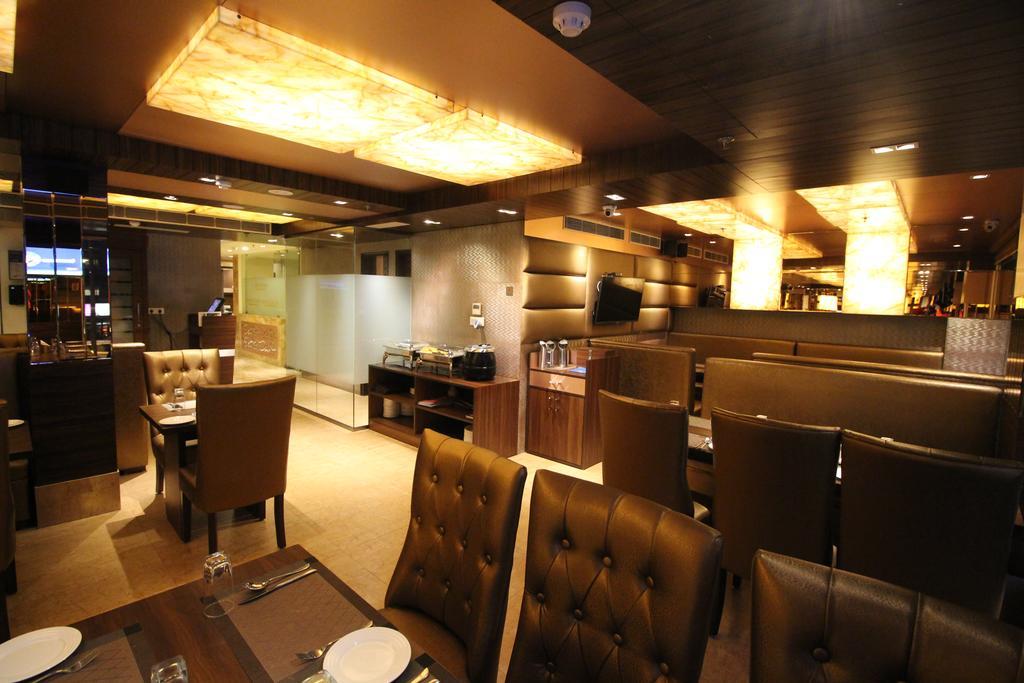 Hotel Golden Grand Дели Экстерьер фото
