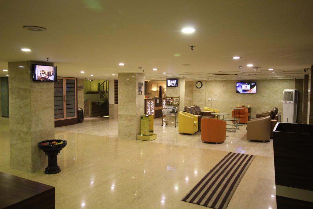 Hotel Golden Grand Дели Экстерьер фото